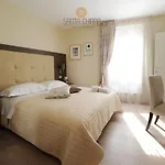 Dimora Santa Chiara 3*