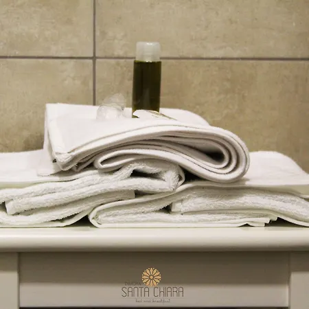 Dimora Santa Chiara Bed & Breakfast 3*