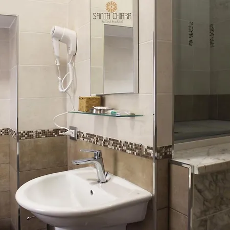 Dimora Santa Chiara Bed & Breakfast 3*