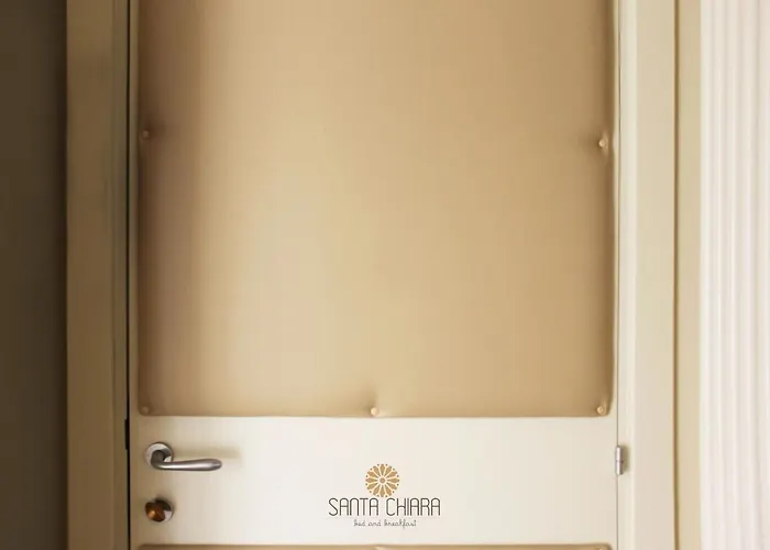 ベッド・アンド・ブレックファスト Dimora Santa Chiara 3*